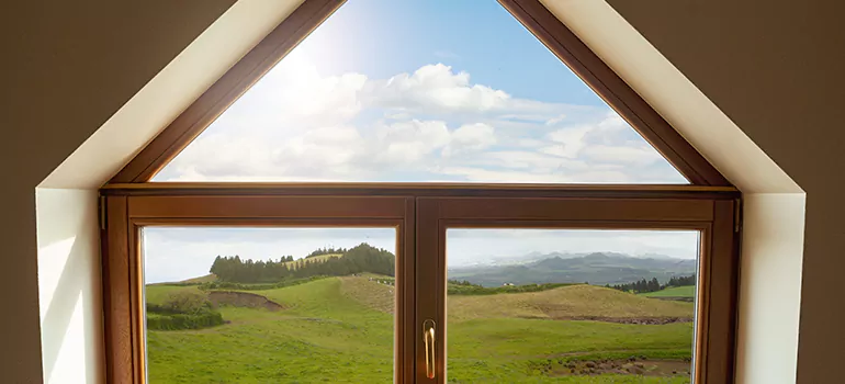 Trapezoid Window Maintenance in Melbourne, FL